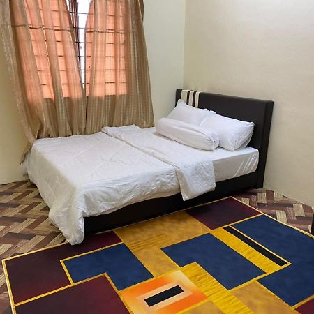 Homestay Sri Jasmine Kajang Exterior photo