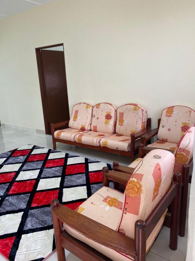 Homestay Sri Jasmine Kajang Exterior photo
